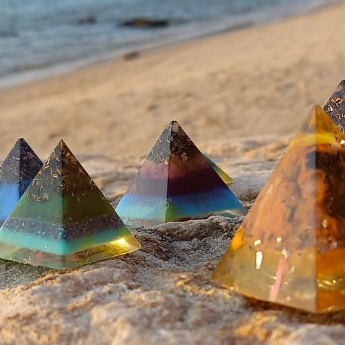 פירמידות אורגונייט למרחב הבית, למשרד,לחדר שינה, לחצר,לקליניקה