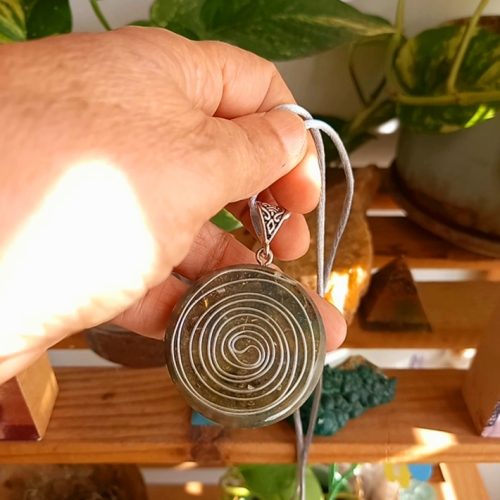 תליון אורגונייט עלי כותרת 1